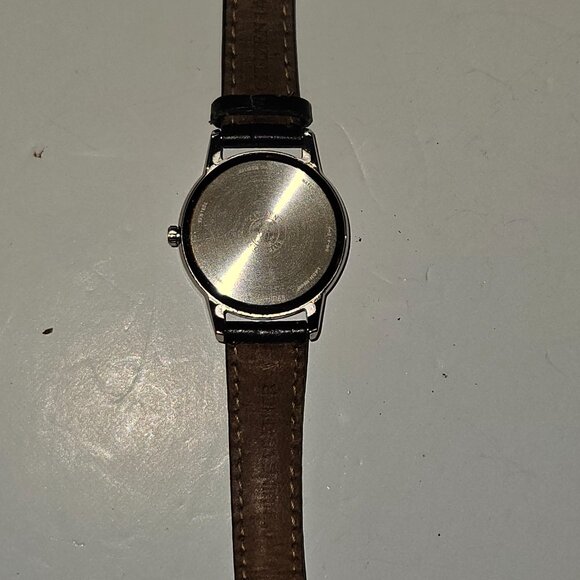 Beautiful Citizen Eco-Drive women's watch, which means it's powered by light - Picture 9 of 15